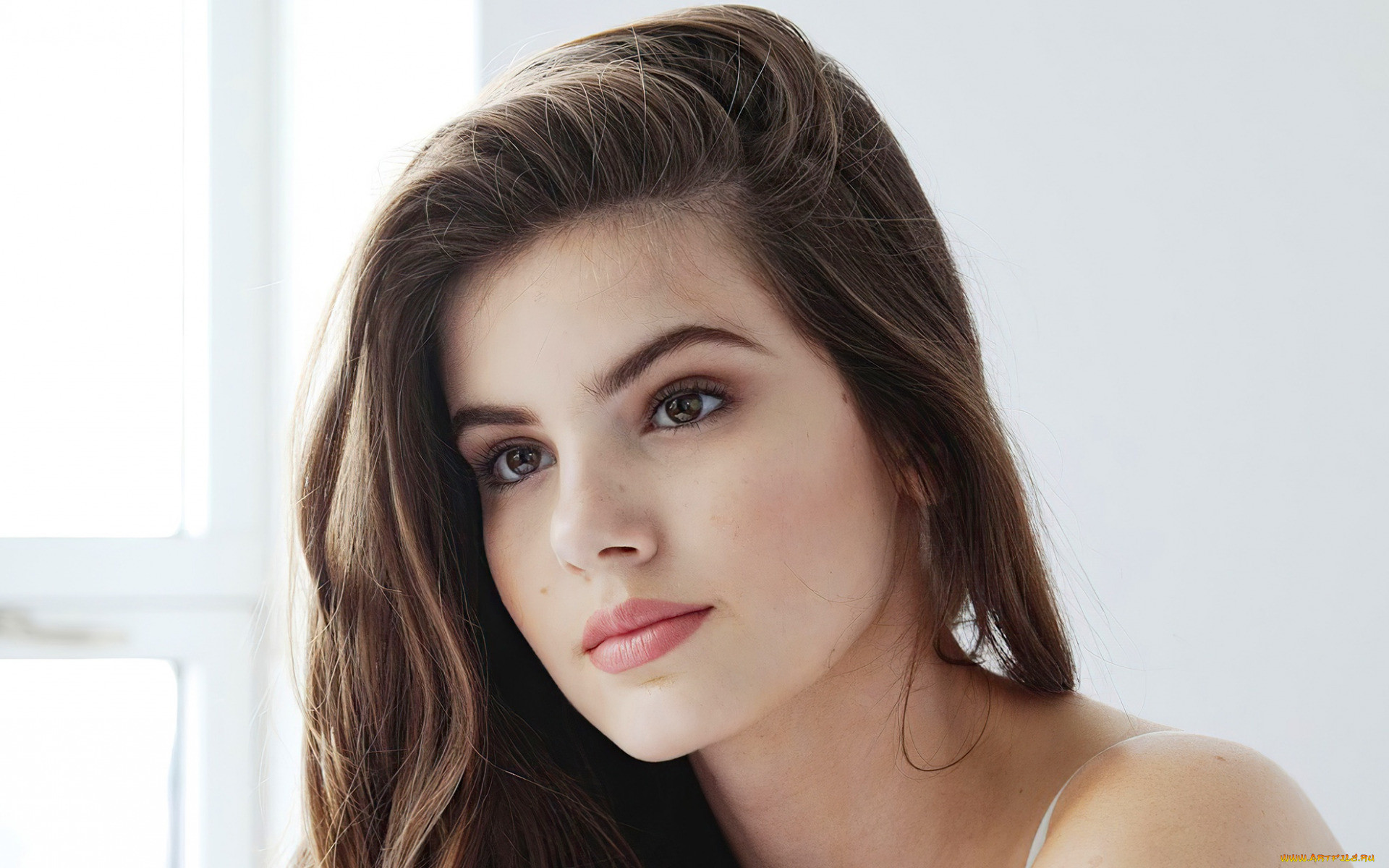 , camila queiroz, 